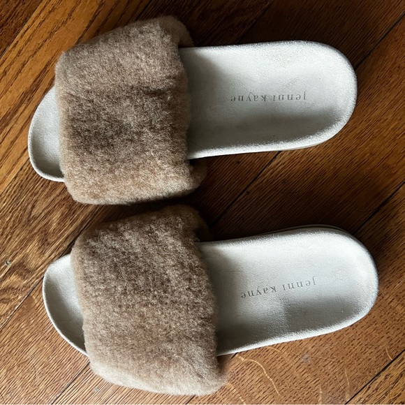 Jenni Kayne Shearling Slide Sandal. Never worn! - Picture 2 of 3